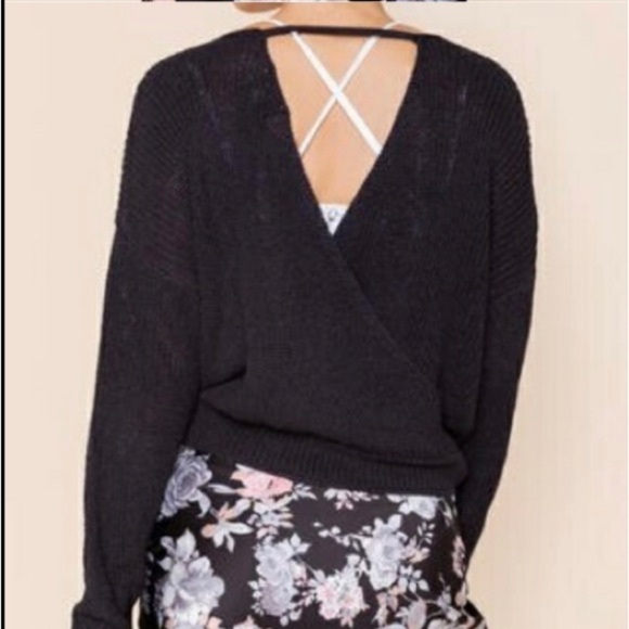 Great black Jun & ivy sweater medium - Picture 7 of 7